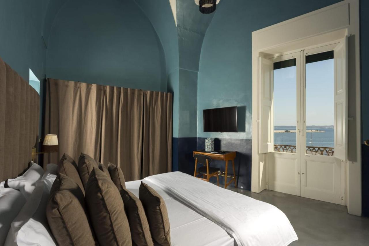 Palazzo Colombo Bed and Breakfast Gallipolli Exteriör bild